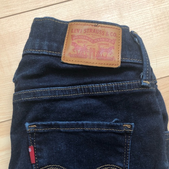 Levi’s 720 High Rise Super Skinny Jeans - Picture 2 of 4